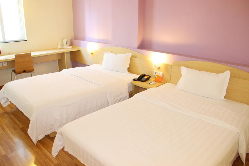 7Days Inn Guangzhou Tianhe Tianpingjia Subway Station Стая снимка