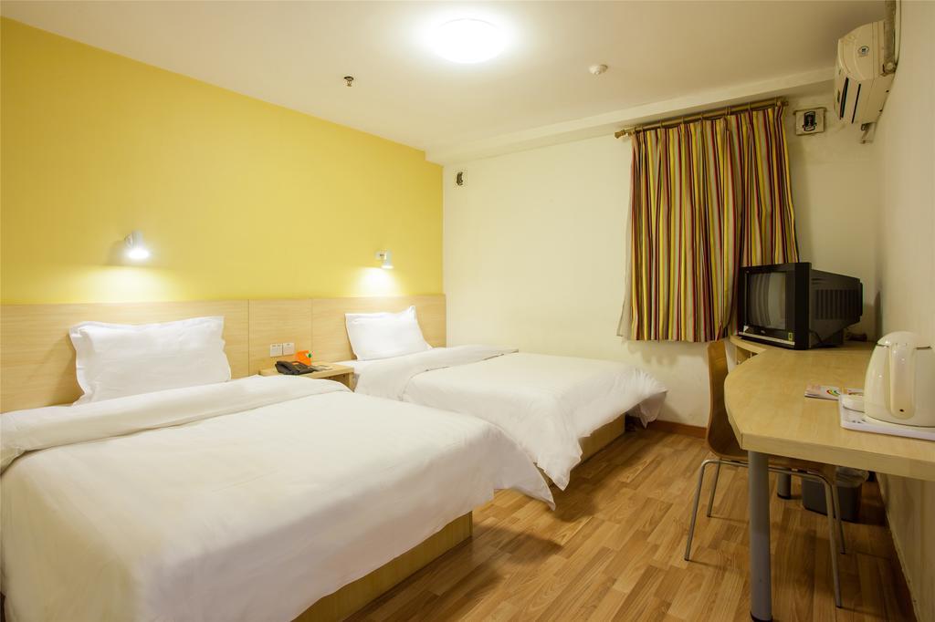7Days Inn Guangzhou Tianhe Tianpingjia Subway Station Екстериор снимка