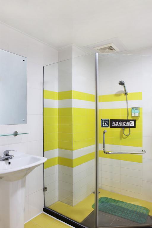 7Days Inn Guangzhou Tianhe Tianpingjia Subway Station Стая снимка