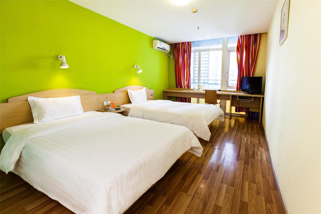 7Days Inn Guangzhou Tianhe Tianpingjia Subway Station Екстериор снимка